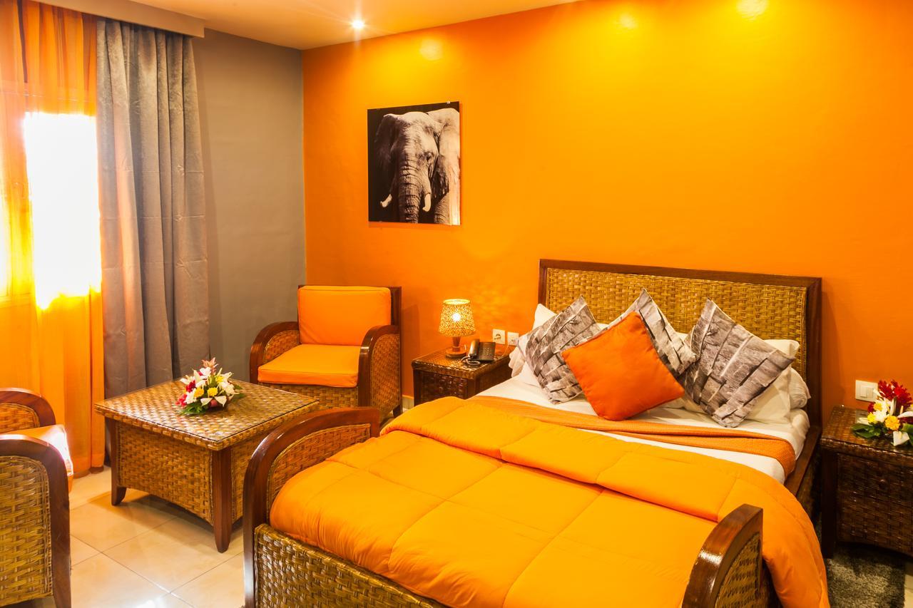 Le Wafou Hotel Abidjan Eksteriør billede