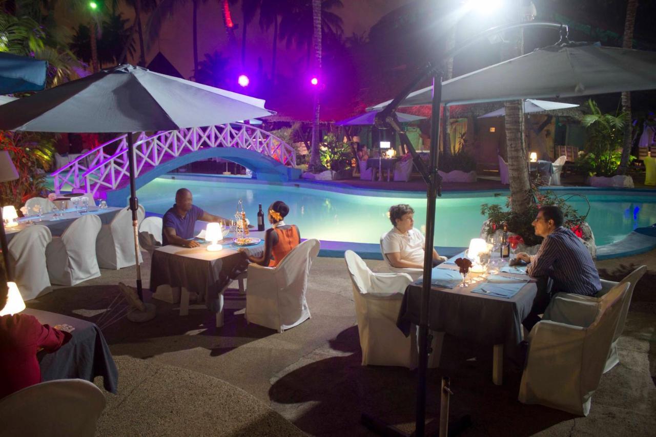 Le Wafou Hotel Abidjan Eksteriør billede